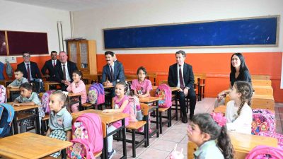 KARACABEY BELEDİYE BAŞKANI FATİH KARABATI, YENİ EĞİTİM-ÖĞRETİM YILININ İLK DERS