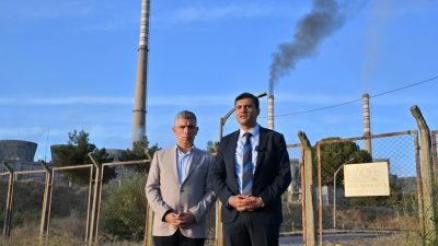 MANİSA'NIN SOMA İLÇESİNDE TORKU TARAFINDAN İŞLETİLEN SOMA TERMİK SANTRALİ ÖNÜNDE