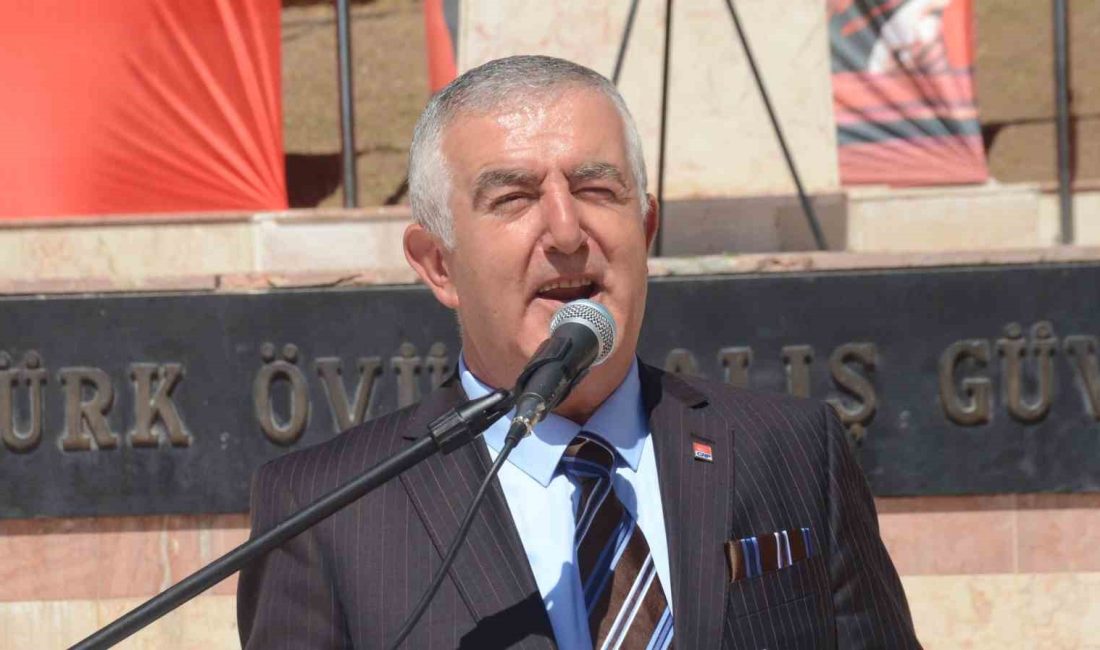 BİLECİK'TE CHP'NİN 101'İNCİ YIL DÖNÜMÜNÜ KUTLANDI