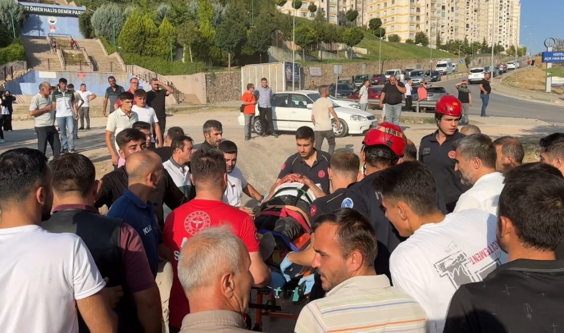 BURSA’DA MİNİBÜS DEREYE UÇTU, SÜRÜCÜ YARALANDI