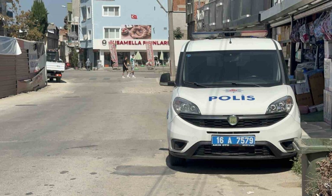 BURSA’DA 2 GRUP ARASINDA ÇIKAN SİLAHLI KAVGADA KURŞUNLAR FOTOĞRAFÇI DÜKKANINA