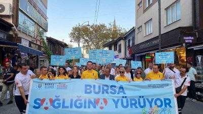 Bursa Büyükşehir Belediyesi, Halk Sağlığı Haftası çerçevesinde yürüyüş düzenledi.