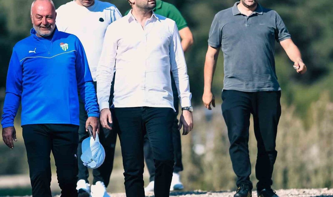BURSASPOR BAŞKANI ENES ÇELİK, SPONSORLUK ANLAŞMASINI AÇIKLADI.