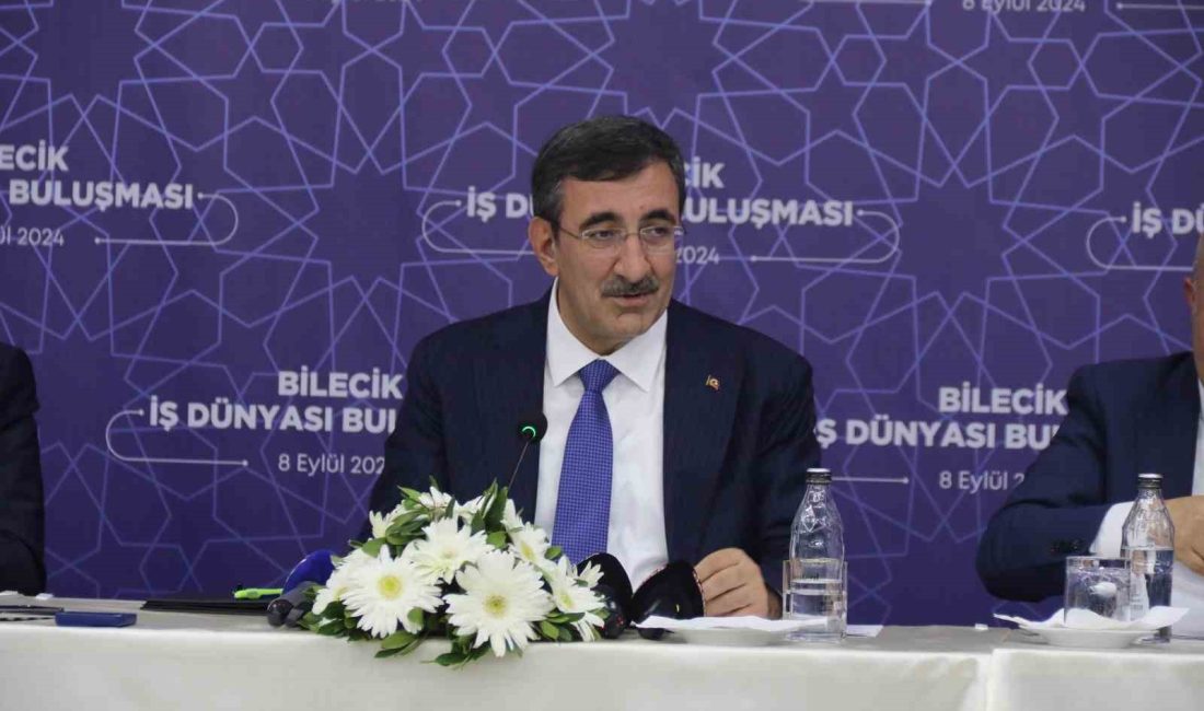 BİLECİK İŞ DÜNYASI BULUŞMASI ÇERÇEVESİNDE İŞ İNSANLARIYLA BİR ARAYA GELEN