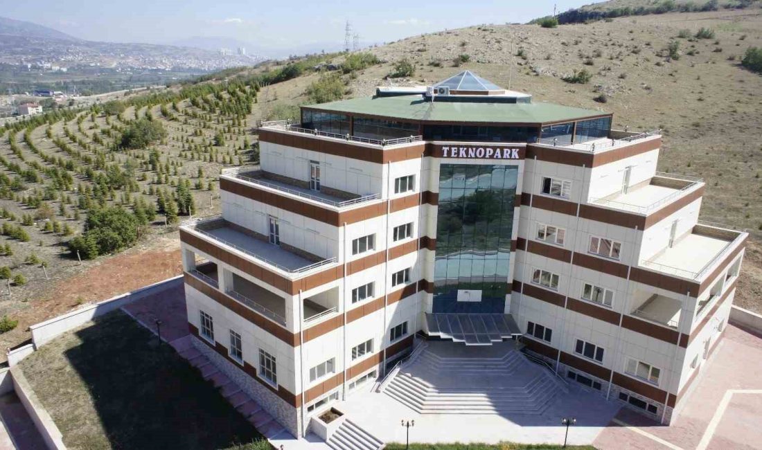 TOKAT TEKNOPARK, TOKAT GAZİOSMANPAŞA ÜNİVERSİTESİ BÜNYESİNDE BÜYÜMEYE DEVAM EDİYOR.