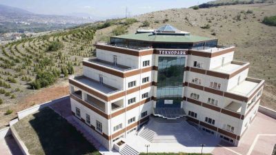 TOKAT TEKNOPARK, TOKAT GAZİOSMANPAŞA ÜNİVERSİTESİ BÜNYESİNDE BÜYÜMEYE DEVAM EDİYOR.