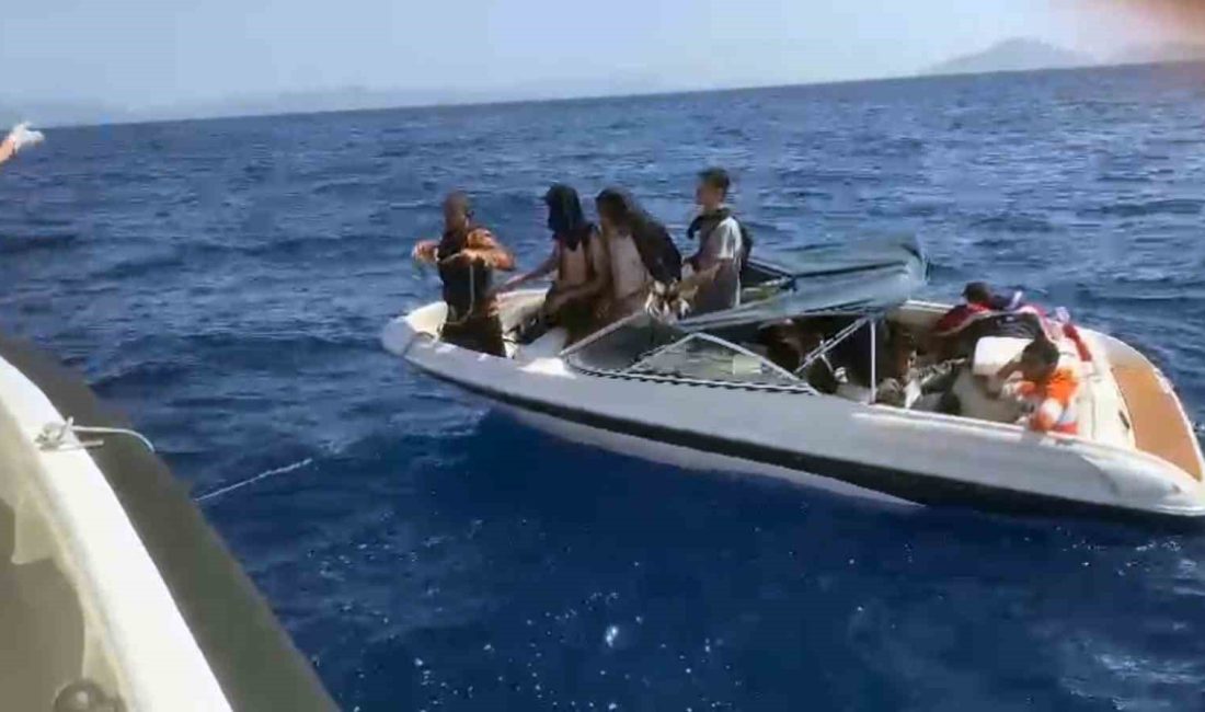 DATÇA’DA 10 DÜZENSİZ GÖÇMEN KURTARILDI, BİR GÖÇ MEN KAÇAKÇISI YAKALANDI
