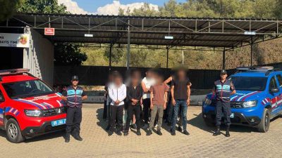 AYDIN'IN DİDİM İLÇESİNDE JANDARMA EKİPLERİ TARAFINDAN 29 DÜZENSİZ GÖÇMEN YAKALANDI.