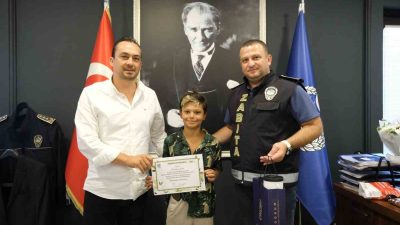 BODRUM BELEDİYESİ EYLÜL AYI OLAĞAN MECLİS TOPLANTISINA KATILAN 9 YAŞINDAKİ