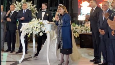 DÖLEK AİLESİNİN MUTLU GÜNÜ