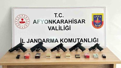 AFYONKARAHİSAR’DA GERÇEKLEŞTİRİLEN SOKAK DÜĞÜNLERİNDE HAVAYA ATEŞ AÇTIKLARI BELİRLENEN 5 ŞAHIS