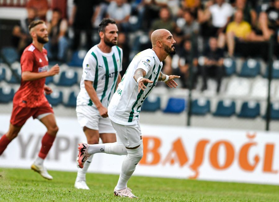 Yeşil Beyazlılar, Lig'in 1. haftasında konuk olduğu Düzcespor’u 2-0 yendi.