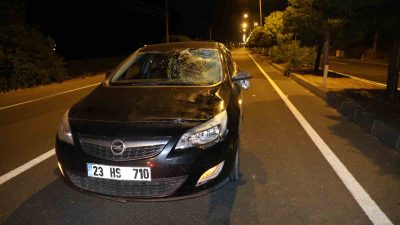 ELAZIĞ’DA YOLUN KARŞISINA GEÇMEYE ÇALIŞTIĞI SIRADA OTOMOBİLİN ÇARPMASI SONUCU AĞIR