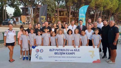 TÜRKİYE’DE İLK KEZ DÜZENLENEN 'ELİT FUTBOLCU VE AİLE GELİŞİM KAMPI'NI