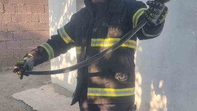 HATAY’DA EVE GİREN YILAN İTFAİYE EKİPLERİ TARAFINDAN YAKALANARAK DOĞAYA BIRAKILDI.