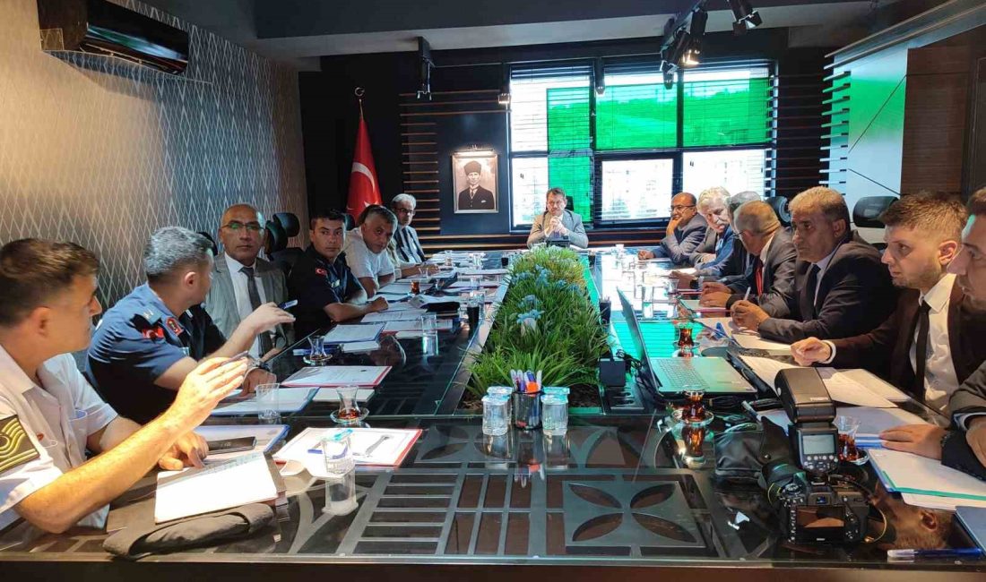 YABANCI HÜKÜMLÜ VE TUTUKLULARLA İLGİLİ GERÇEKLEŞTİRİLEN KOORDİNASYON TOPLANTISINDA KONUŞAN ESKİŞEHİR