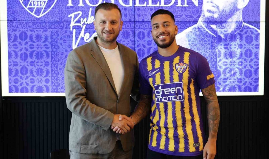 EYÜPSPOR, YUNAN EKİBİ OLYMPİAKOS'TA FORMA GİYEN PORTEKİZLİ FUTBOLCU RUBEN VEZO'YU