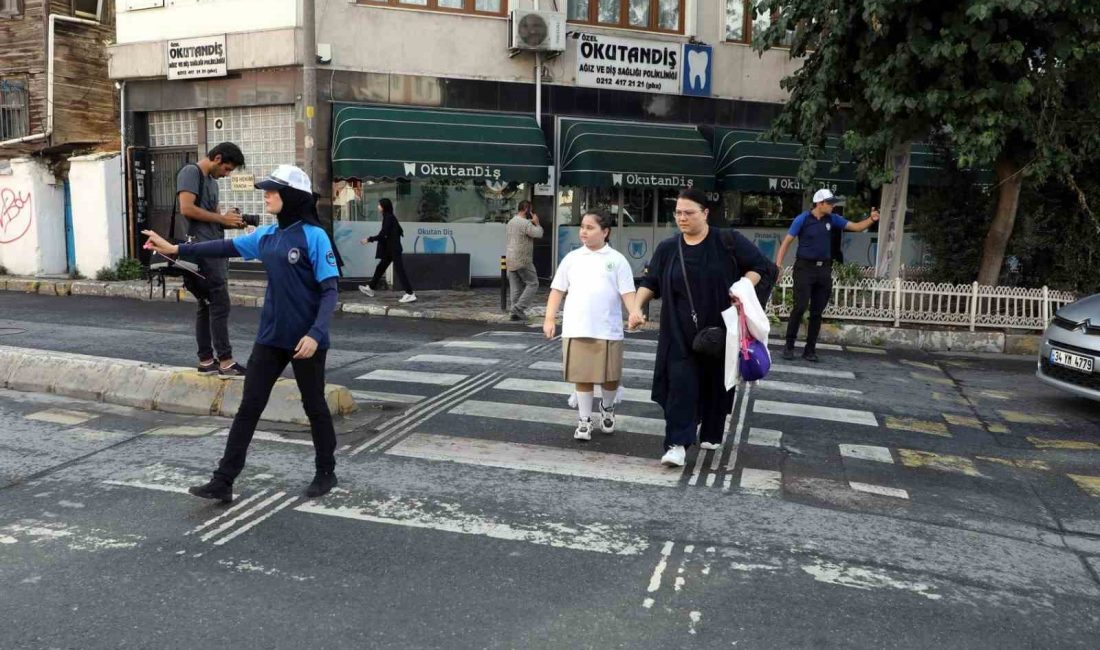 YENİ EĞİTİM ÖĞRETİM YILININ BAŞLAMASIYLA BİRLİKTE EYÜPSULTAN BELEDİYESİ ZABITA EKİPLERİ