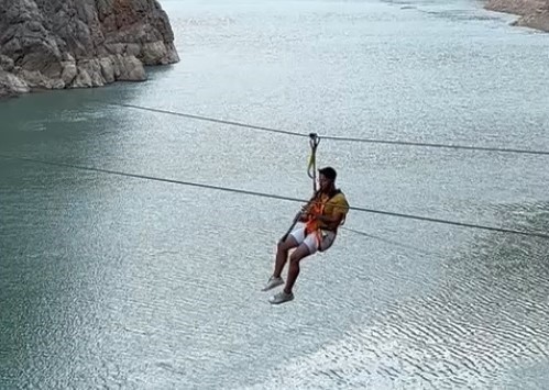 DÜNYANIN İKİNCİ BÜYÜK KANYONU OLAN KARANLIK KANYON'DA ÜNLÜ SANATÇI CENGİZ