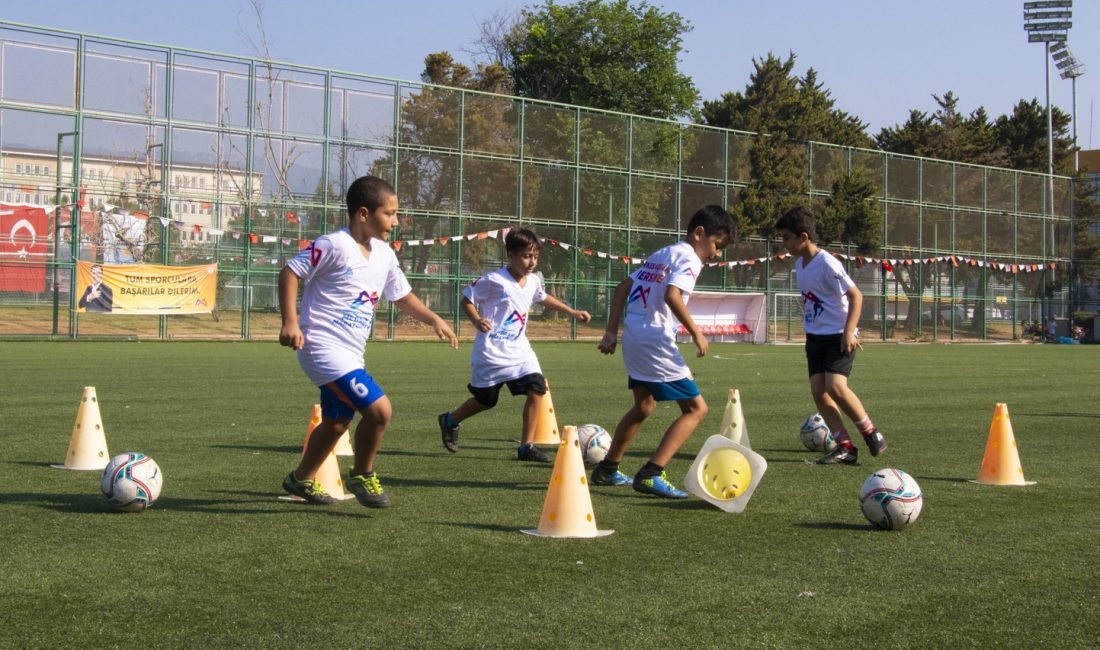 MERSİN BÜYÜKŞEHİR BELEDİYESİ TARAFINDAN YIL BOYUNCA ÜCRETSİZ VERİLEN FUTBOL KURSU,