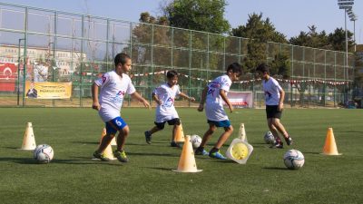 MERSİN BÜYÜKŞEHİR BELEDİYESİ TARAFINDAN YIL BOYUNCA ÜCRETSİZ VERİLEN FUTBOL KURSU,