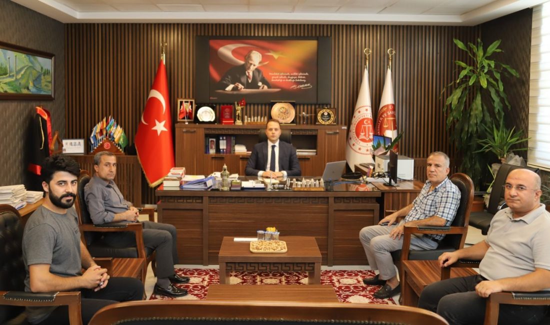 GAZETECİLER, BAŞSAVCI İLE BİR ARAYA GELDİ