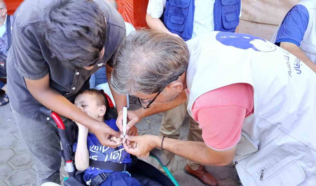 GAZZE’DE ÇOCUK FELCİ AŞI KAMPANYASI ÜÇÜNCÜ GÜNÜNDE DEVAM EDİYOR
