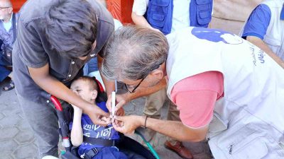 GAZZE’DE ÇOCUK FELCİ AŞI KAMPANYASI ÜÇÜNCÜ GÜNÜNDE DEVAM EDİYOR