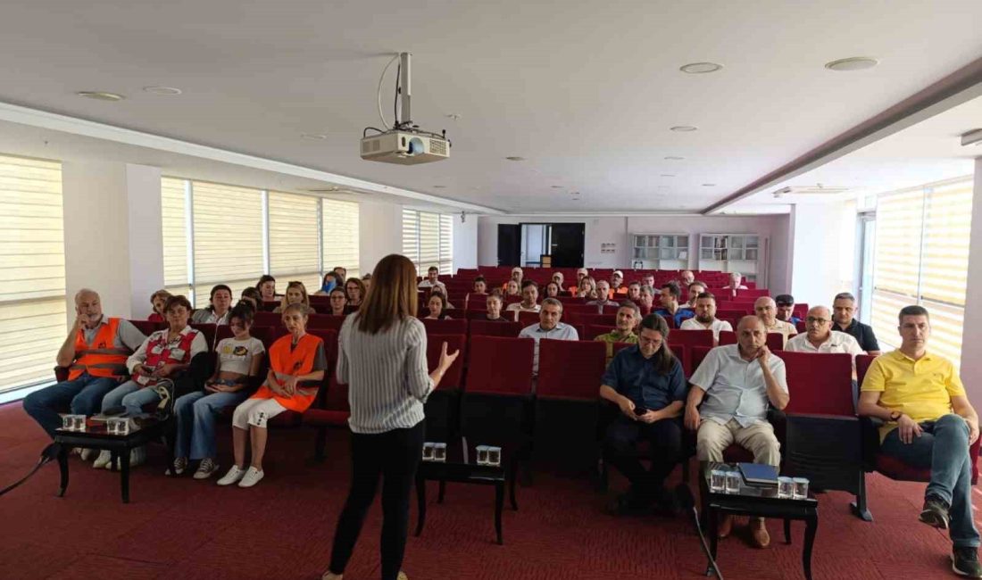 BURSA MAHALLE AFET GÖNÜLLÜLERİ DERNEĞİ GEMLİK BELEDİYESİ ÇALIŞANLARINA, GEMLİK TİCARET