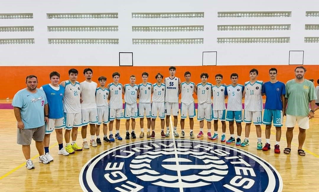 GENÇ BASKETBOLCULAR KÜTAHYA'NIN GURUR KAYNAĞI OLDULAR