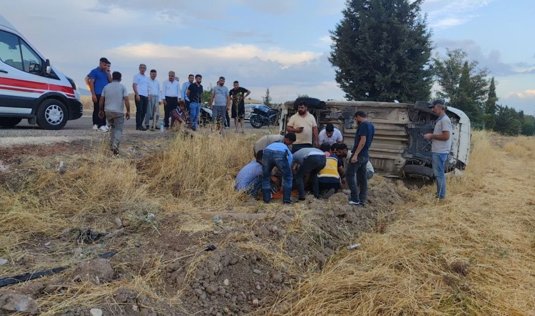 ADIYAMAN'DA HAFİF TİCARİ ARACIN TAKLA ATARAK ŞARAMPOLE YUVARLANMASI SONUCU 2