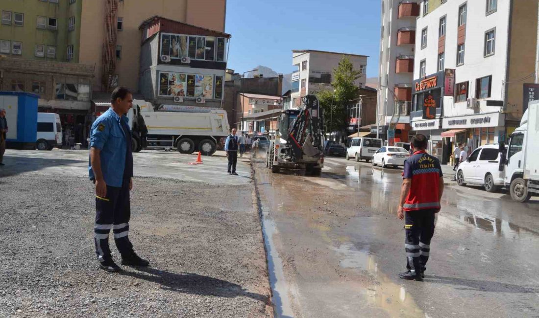 HAKKARİ BELEDİYESİ CADDE VE SOKAKLARI MESKEN TUTAN İŞPORTACILARIN KALDIRILMASI İÇİN