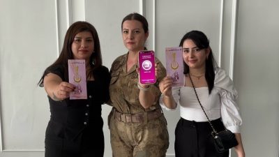 HAKKARİ İL JANDARMA KOMUTANLIĞI TARAFINDAN KADINA ŞİDDETE HAYIR EĞİTİMİ VERDİ.