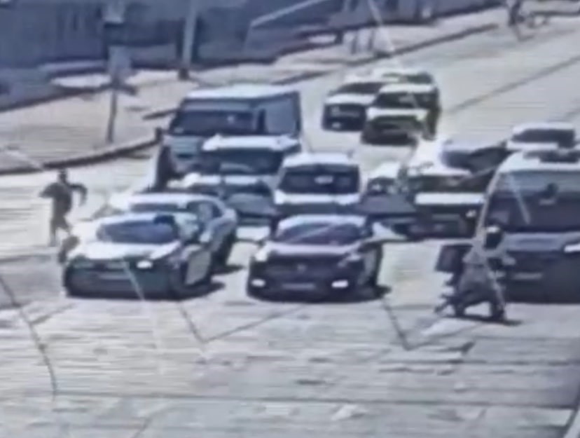 KONYA’DA 2 POLİS MEMURUNU SİLAHLA YARALAYARAK OLAY YERİNDEN KAÇAN ŞÜPHELİLER