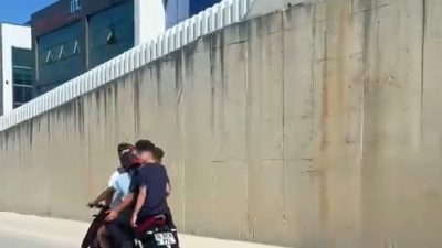 BURSA’DA MOTOSİKLETLE YOLCULUK YAPAN 4 ARKADAŞ YÜREKLERİ AĞZA GETİRDİGENÇLERİN TEHLİKELİ