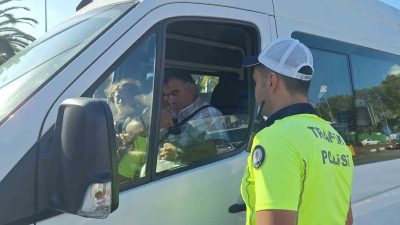 İSTANBUL'DA YENİ EĞİTİM VE ÖĞRETİM YILININ BAŞLAMASIYLA BİRLİKTE TRAFİK POLİSLERİ