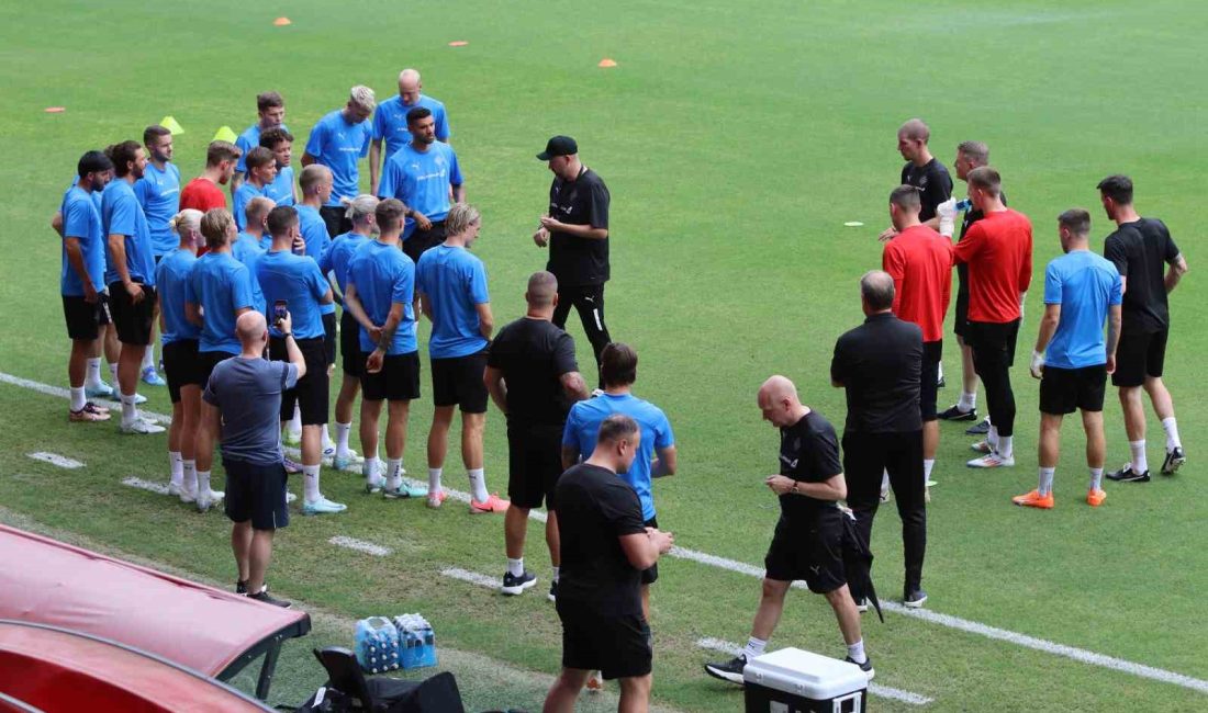 İZLANDA, UEFA ULUSLAR B LİGİ 4. GRUP İKİNCİ MAÇINDA İZMİR'DE