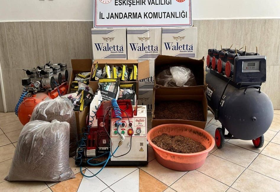 ESKİŞEHİR'DE POLİS VE JANDARMA EKİPLERİNCE GERÇEKLEŞTİRİLEN ÇALIŞMALAR SONUCUNDA BANDROLSÜZ VE