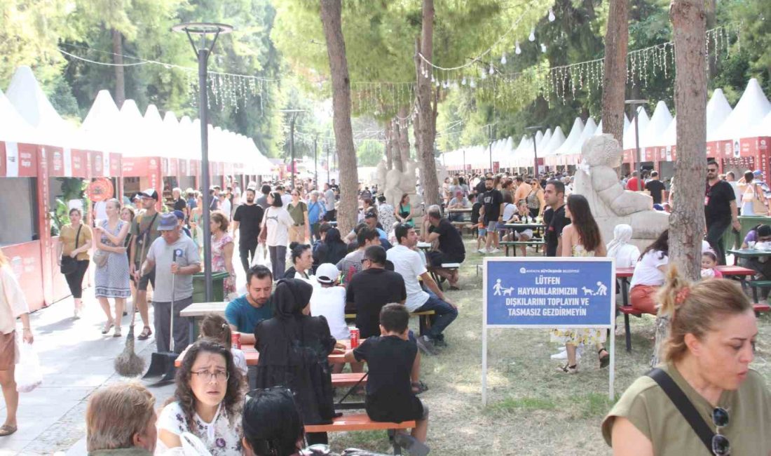 KARAALİOĞLU PARKI’NDA FOODFEST RÜZGARI: SON GÜN YOĞUN İLGİ GÖRDÜ