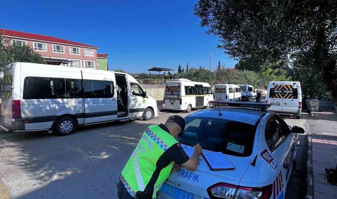 AYDIN’IN KARACASU İLÇESİNDE, ÖĞRENCİ TAŞIMACILIĞI YAPAN OKUL SERVİSLERİNE YÖNELİK DENETİMLER