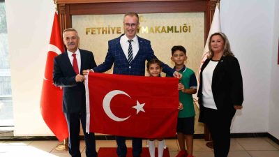YENİ EĞİTİM ÖĞRETİM YILINDA KAYMAKAM ERTAŞ’I ZİYARET ETTİLER