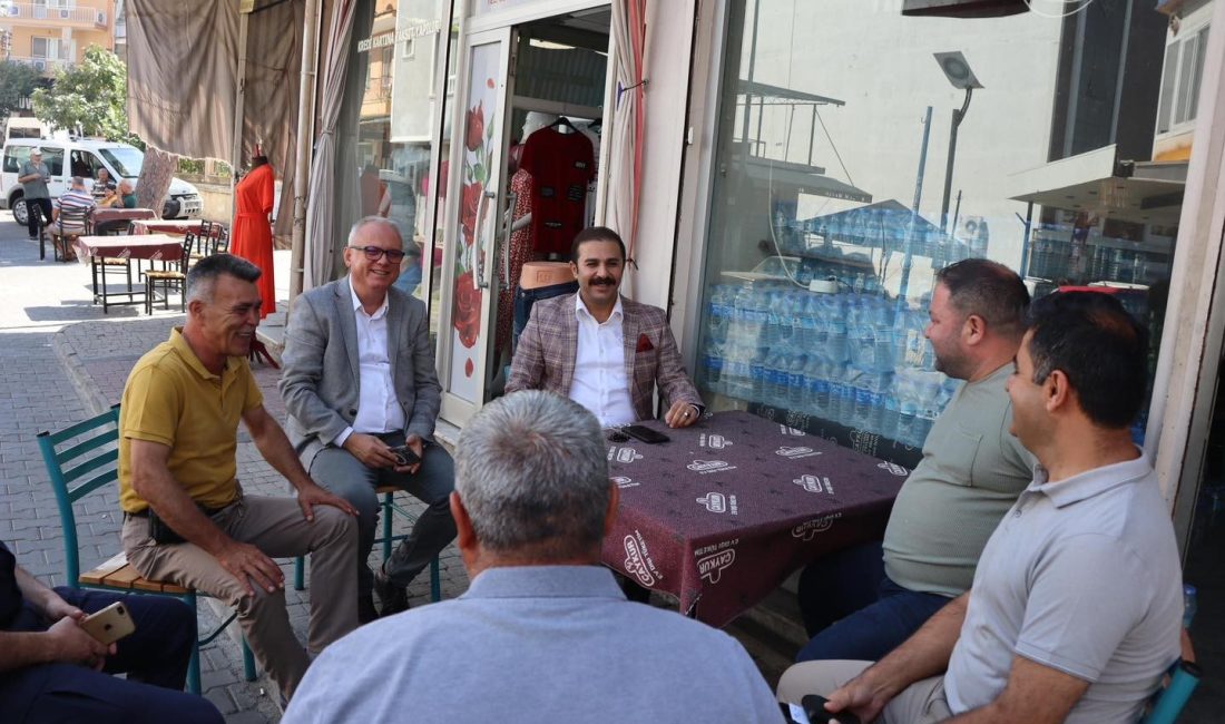 AYDIN'IN KOÇARLI İLÇESİNDE KAYMAKAM RAMAZAN TAŞKIN İLÇE ESNAFIYLA BİR ARAYA