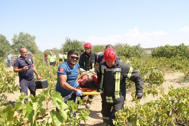 MANİSA’NIN KULA İLÇESİNDE SEYİR HALİNDEKİ OTOMOBİLİN KAVŞAĞA KONTROLSÜZ ÇIKAN BAŞKA