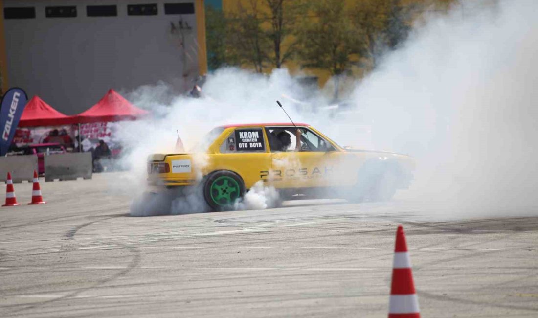 KONYA'DA İLK KEZ DÜZENLENEN SLALOM YARIŞI VE DRİFT GÖSTERİSİNDE OTOMOBİLLER