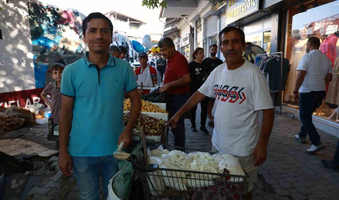 HATAY’IN ANTAKYA İLÇESİNDE YAŞAYAN VE KUŞDİLİNİ BİLEN METİN MERCAN İLE