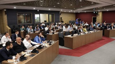 KÜTAHYA BELEDİYE MECLİSİNDE GERGİNLİK