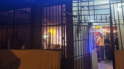 KÜTAHYA’DA TEKEL BAYİİNDE ALKOL VE SİGARA İÇEN 7 KİŞİ HAKKINDA