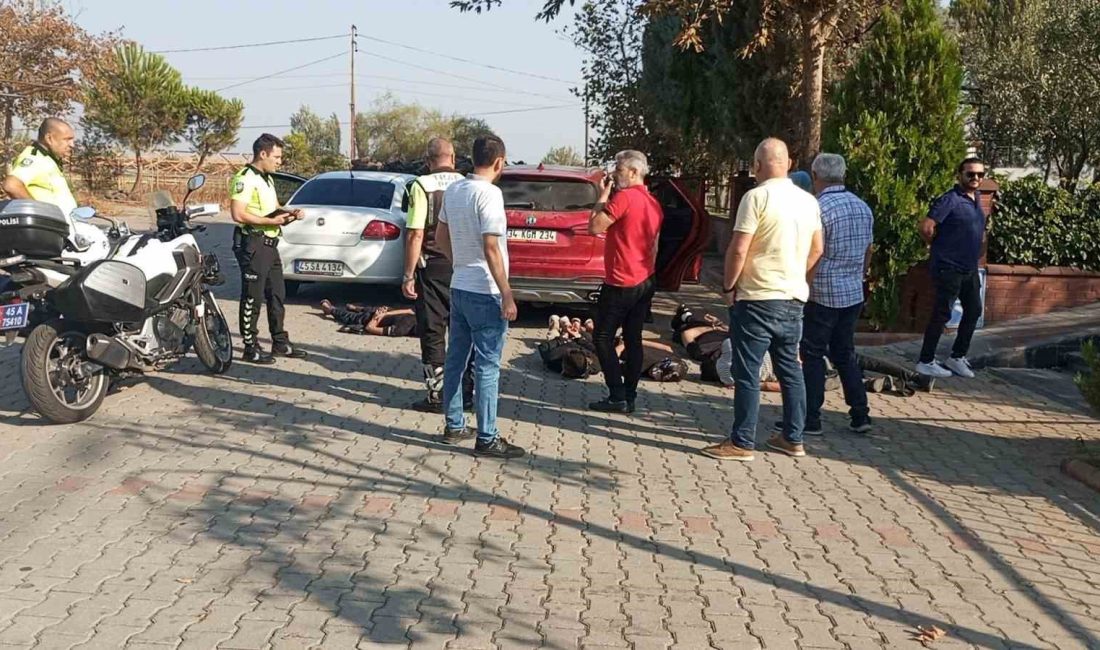 MANİSA’NIN SALİHLİ İLÇESİNDE POLİS EKİPLERİNİN DURDURDUĞU OTOMOBİLDE, 1’İ KADIN, İKİSİ
