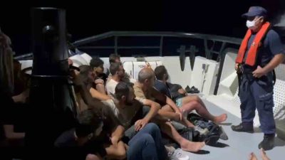 MARMARİS’TE 23 DÜZENSİZ GÖÇMEN KURTARILDI