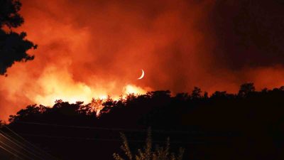 HİLAL, YANGINA ŞAHİTLİK ETTİ